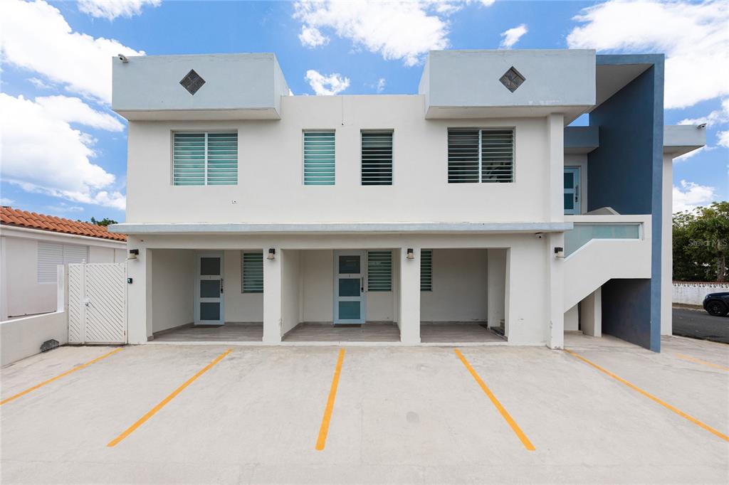 4633 AVE ISLA VERDE #L202, CAROLINA, PR, 00979 TOA BAJA PR 00949